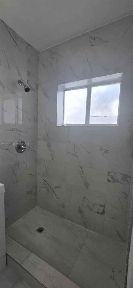 8430 Harding Ave #4A - Photo 7 of 41