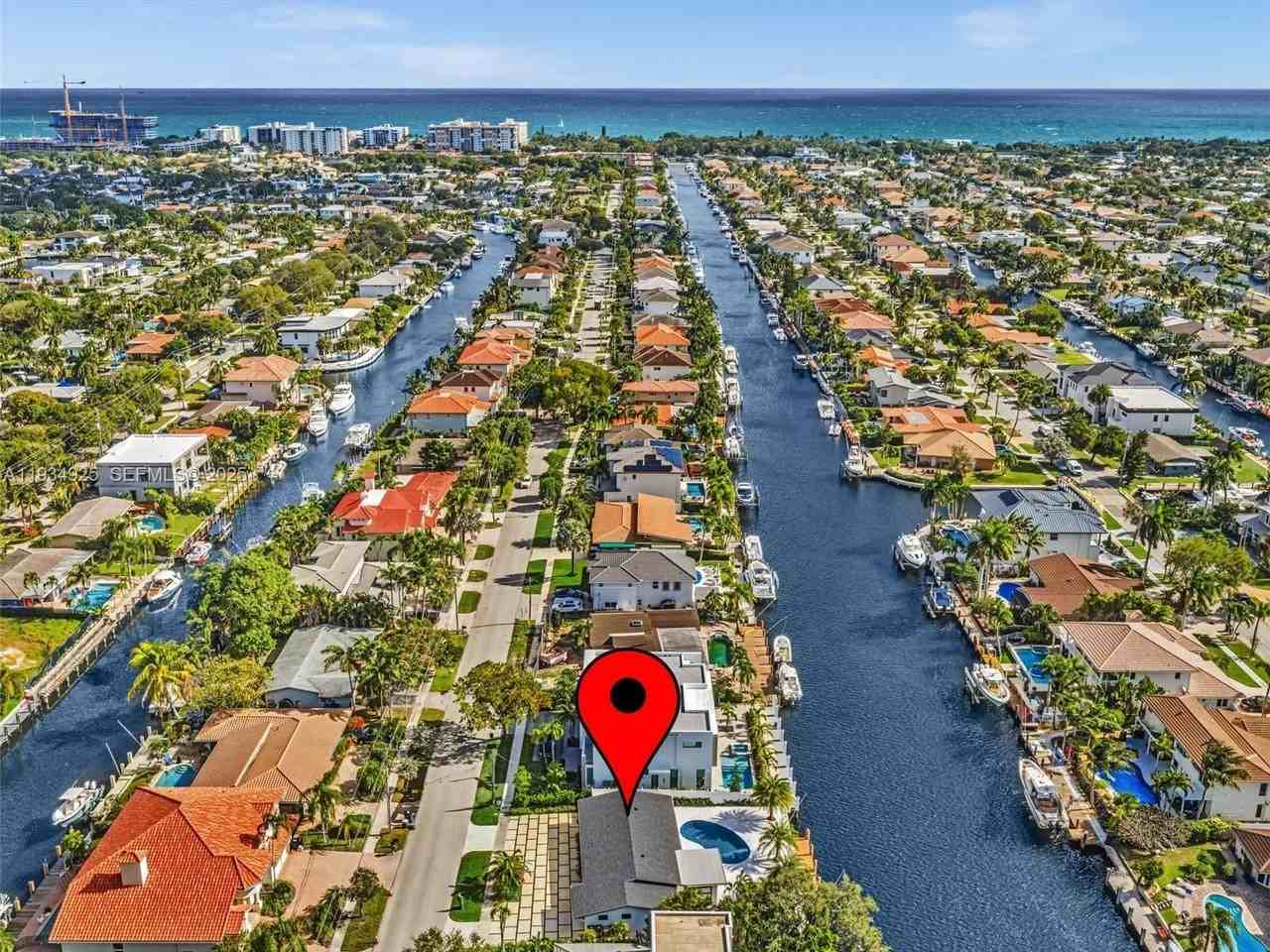 2310 Ne 48th Ct - Photo 2 of 39