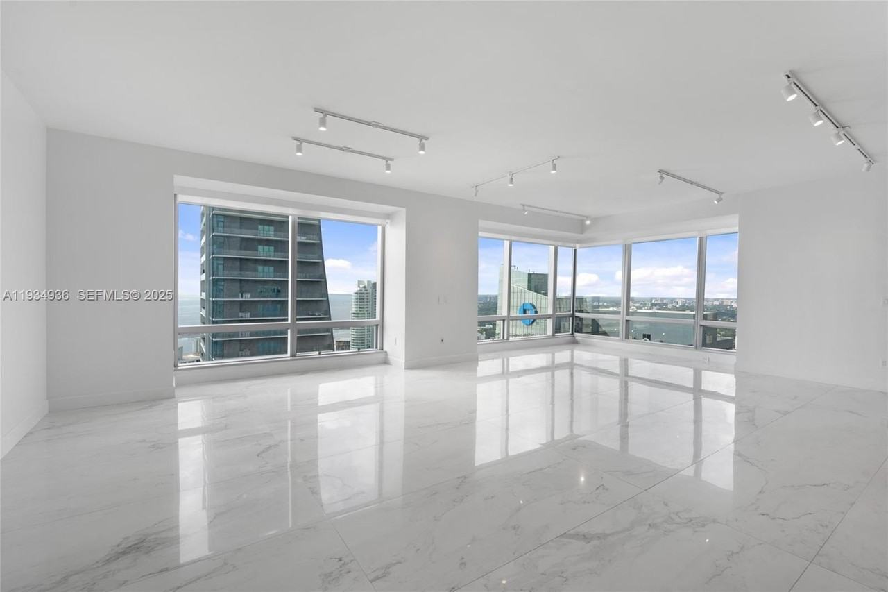 1425 Brickell Ave #47B - Photo 3 of 31