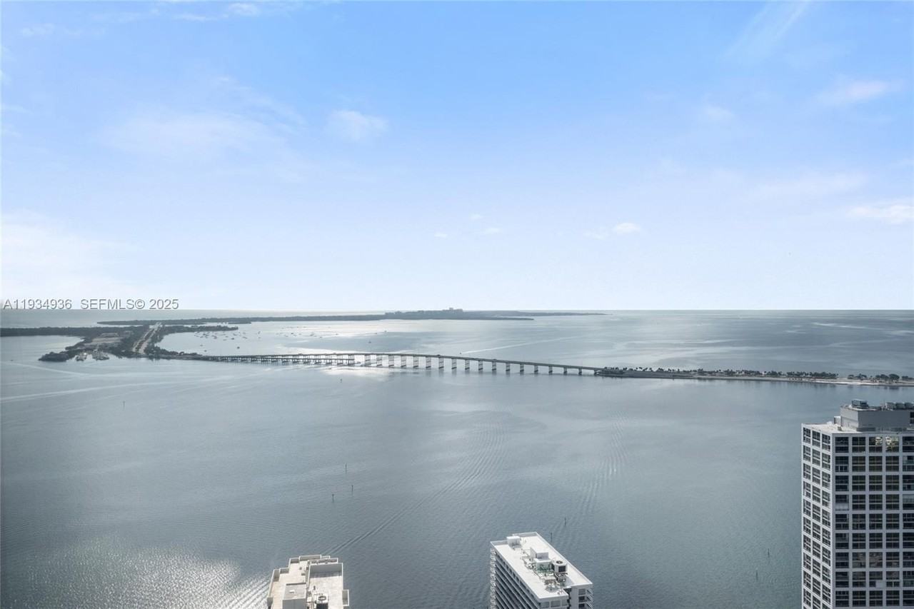 1425 Brickell Ave #47B - Photo 5 of 31