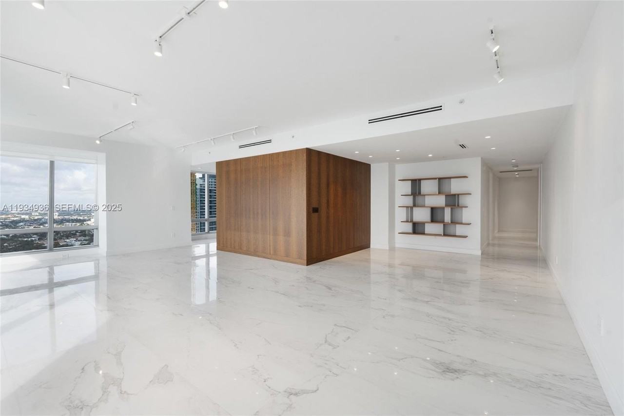 1425 Brickell Ave #47B - Photo 6 of 31