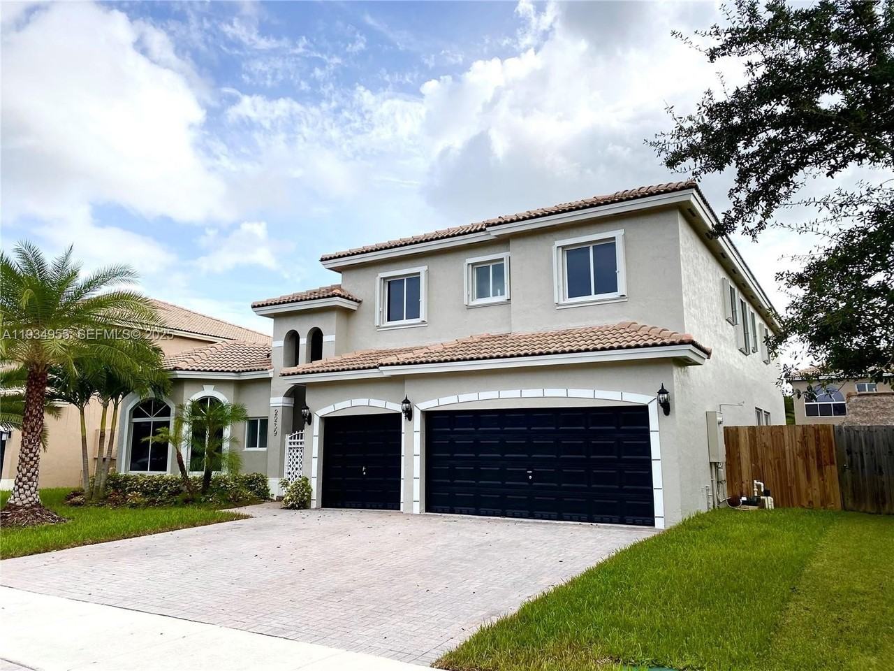 2239 Se 19th Ave #2239 - Photo 2 of 17