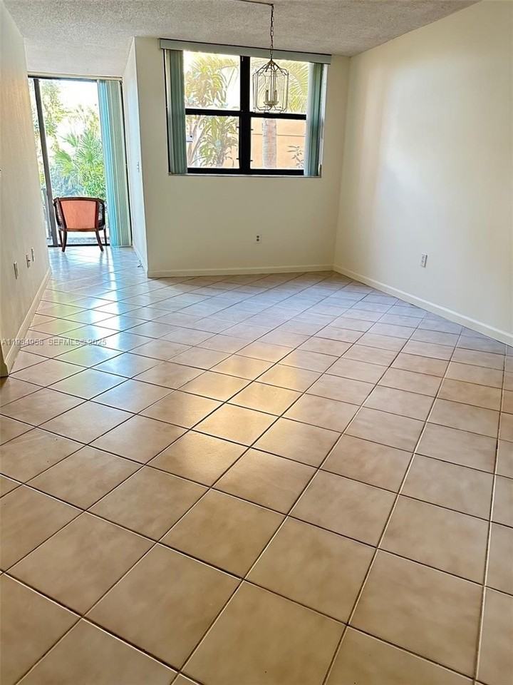 9420 W Flagler St #107 - Photo 4 of 17