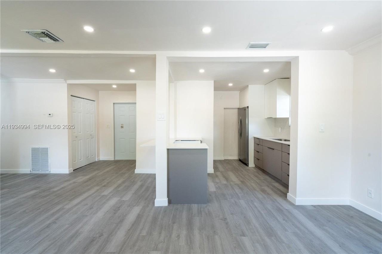 2250 Nw 154th St - Photo 2 of 11