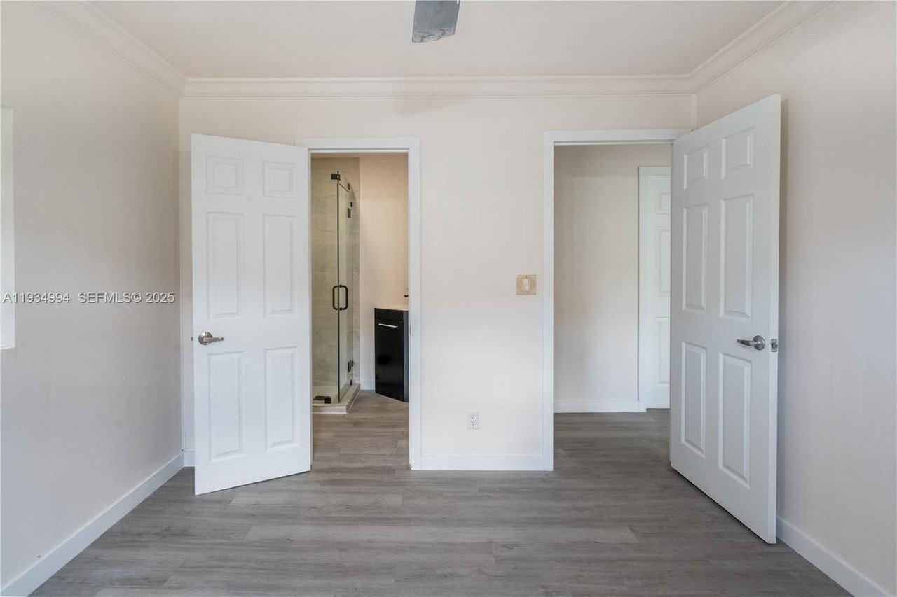 2250 Nw 154th St - Photo 7 of 11