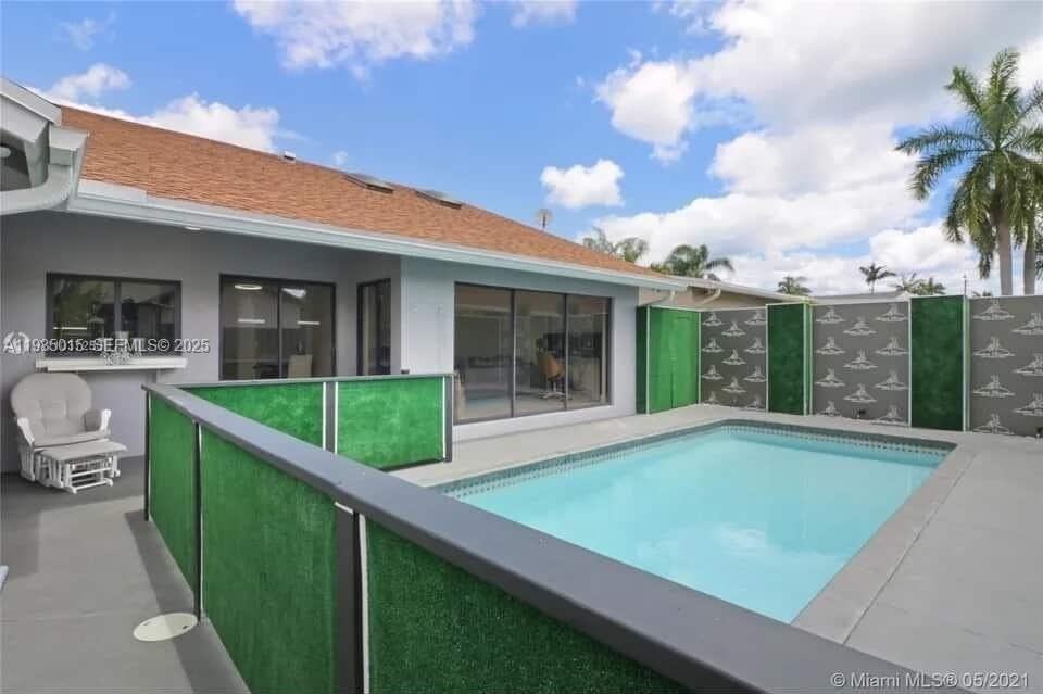 270 Se 7th St #270 - Photo 3 of 18