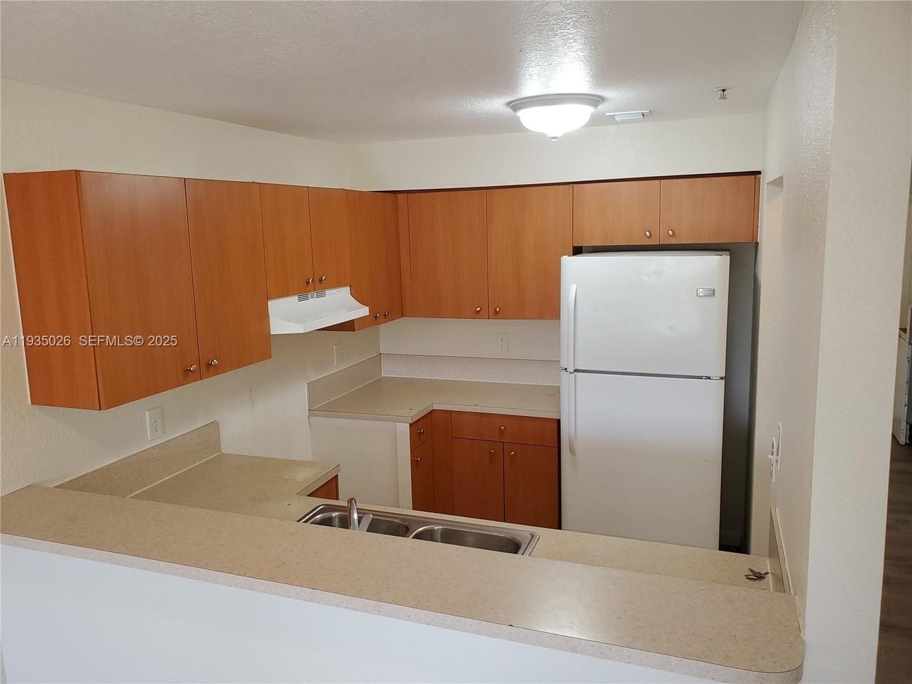 14238 Nw 17th Ave #14238 - Photo 2 of 32