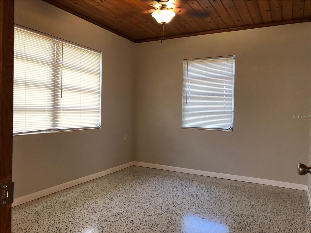 80 Beverly Cir - Photo 7 of 11