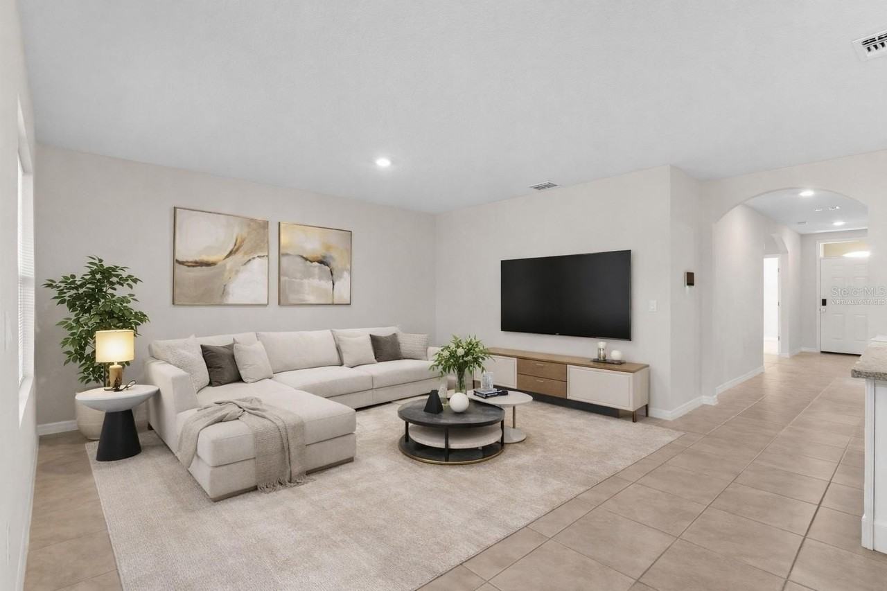 5556 Siltstone St - Photo 2 of 24