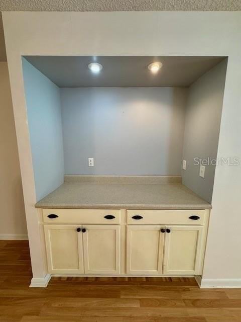 1062 Medinah Dr - Photo 5 of 12