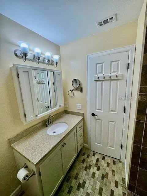 1062 Medinah Dr - Photo 6 of 12