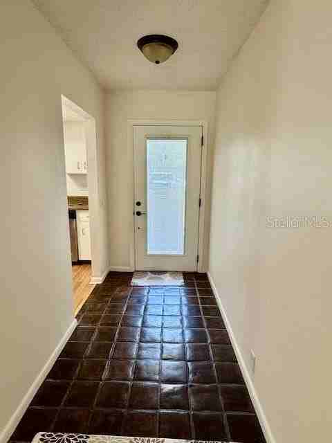 1062 Medinah Dr - Photo 7 of 12