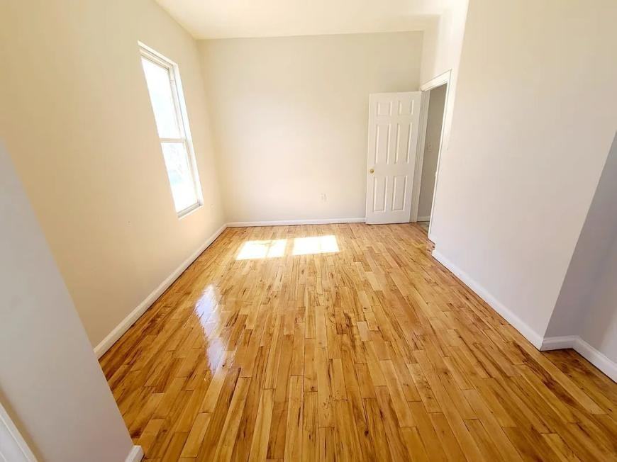 2106 Arthur Ave - Photo 3 of 10