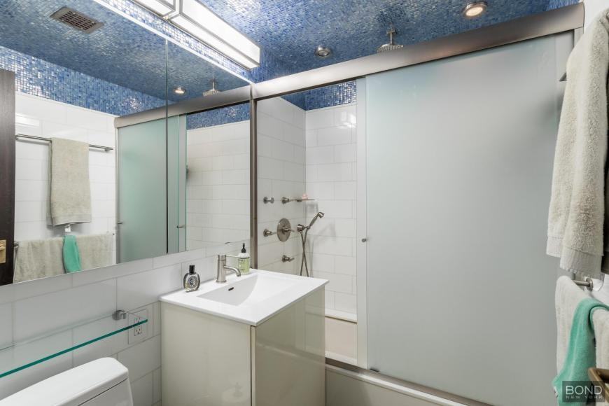 333 W 56th St - Photo 7 of 8