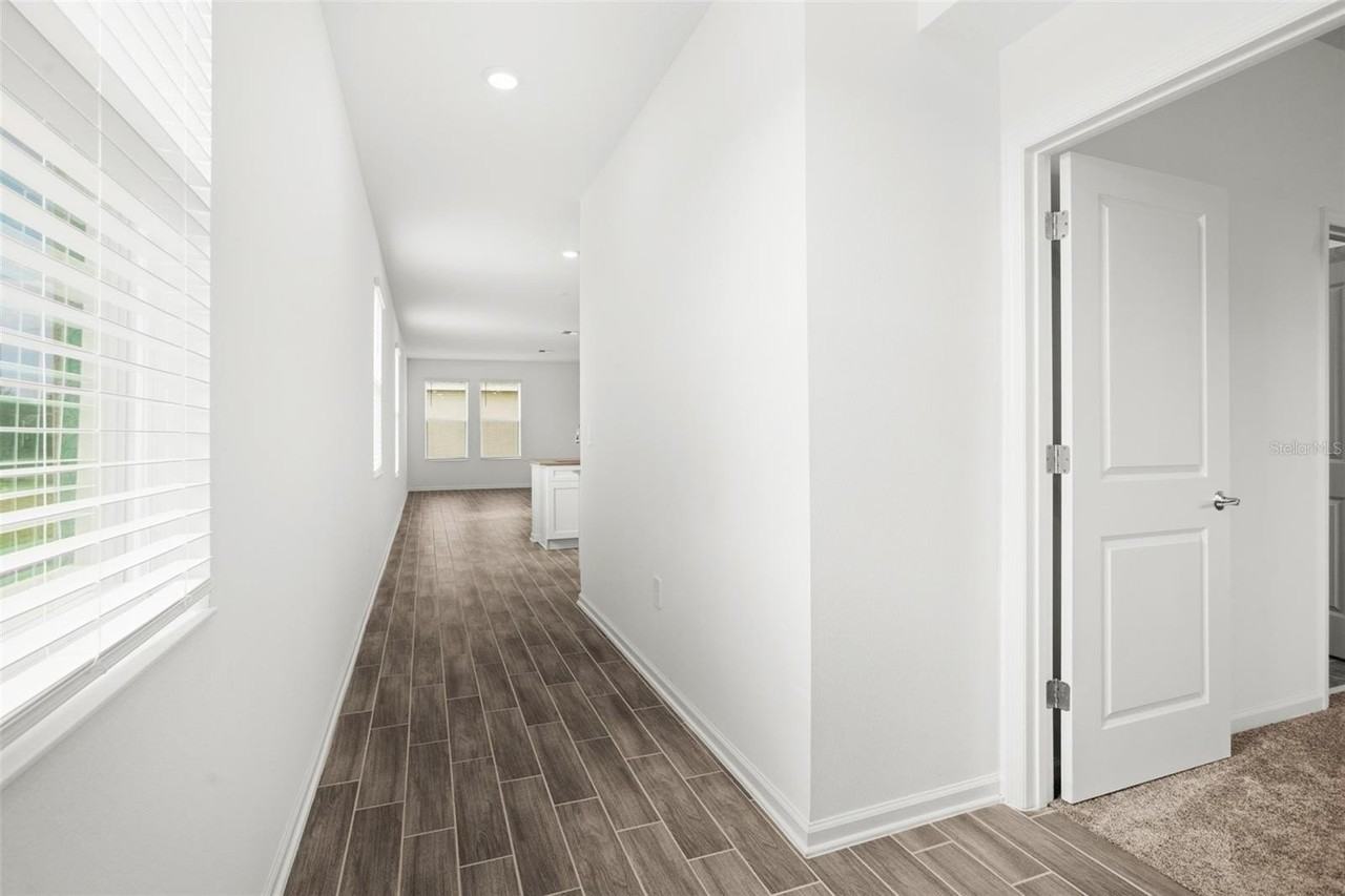 1458 Waverunner Ln - Photo 6 of 33