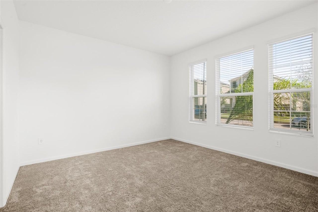 1458 Waverunner Ln - Photo 7 of 33