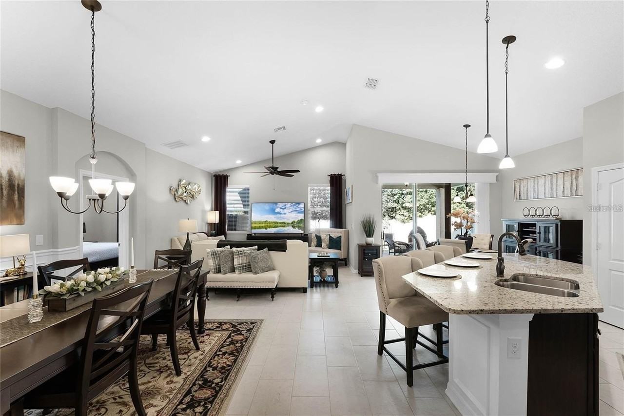 1112 Narcoossee Del Sol Blvd - Photo 5 of 35