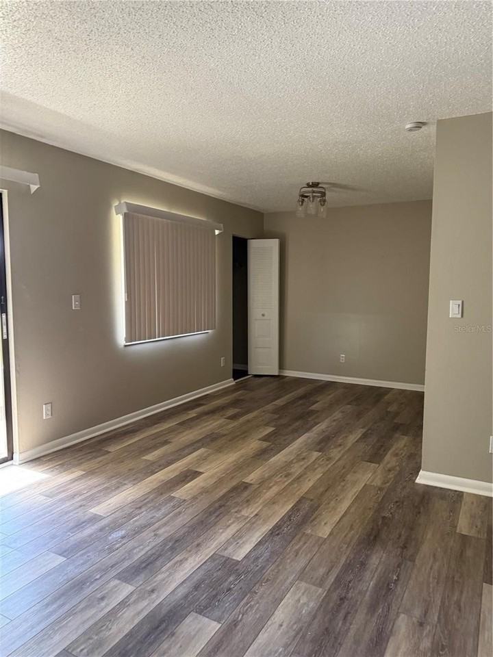 737 Midway Dr #A - Photo 3 of 9