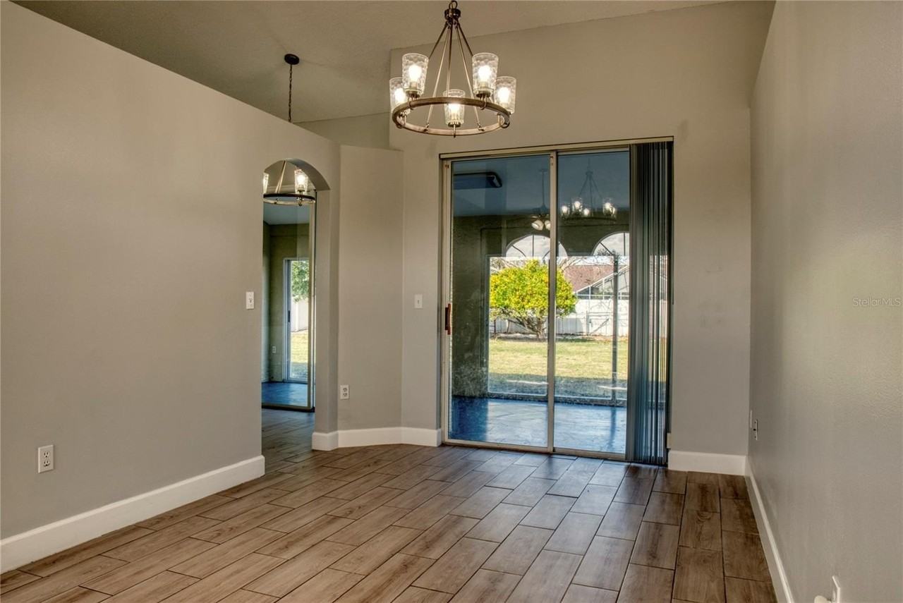 1447 Kingston Way - Photo 5 of 24