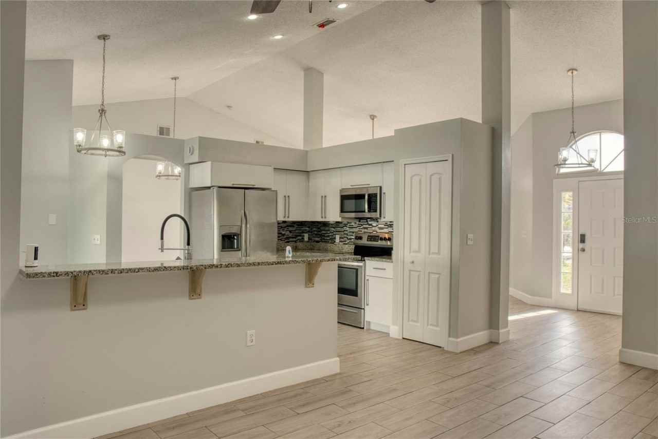 1447 Kingston Way - Photo 7 of 24