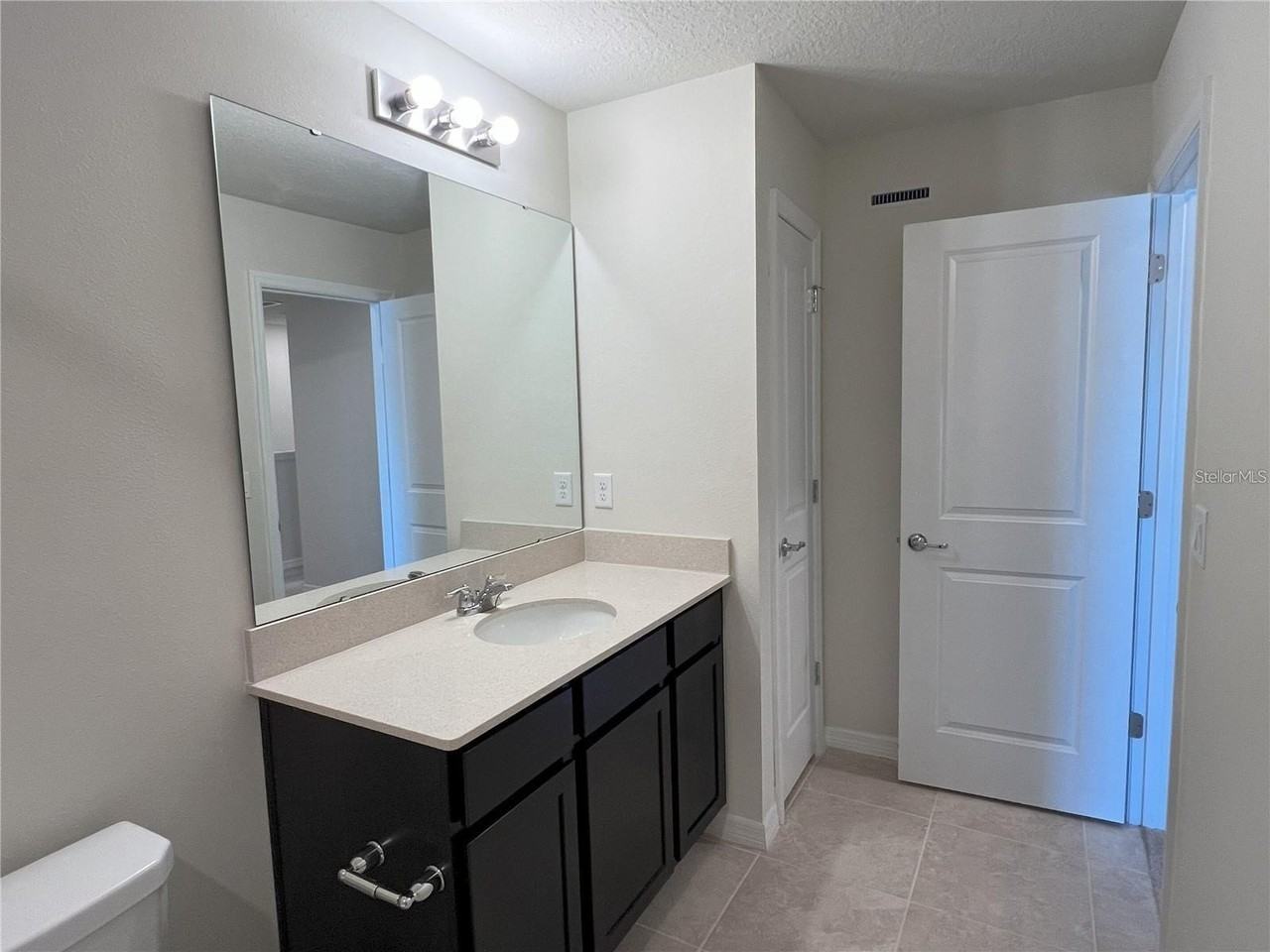 4655 Green Palm Ln - Photo 7 of 14