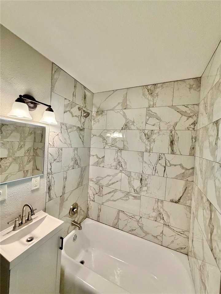 1017 W Blann Dr - Photo 3 of 21