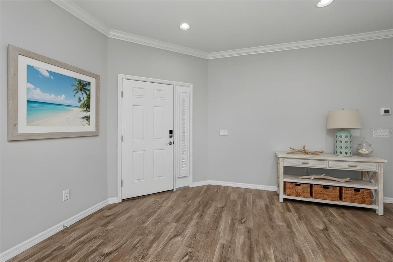 1466 Twin Villas Way - Photo 4 of 29