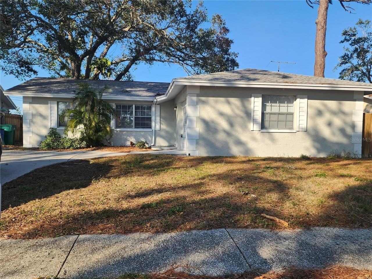 12909 83rd Ave - Photo 2 of 32