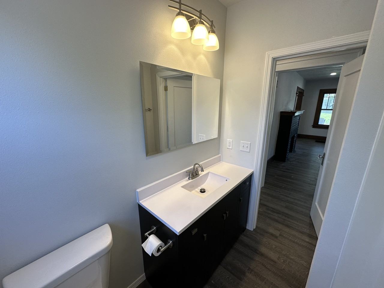 726 W 26th St #1 - Photo 4 of 9