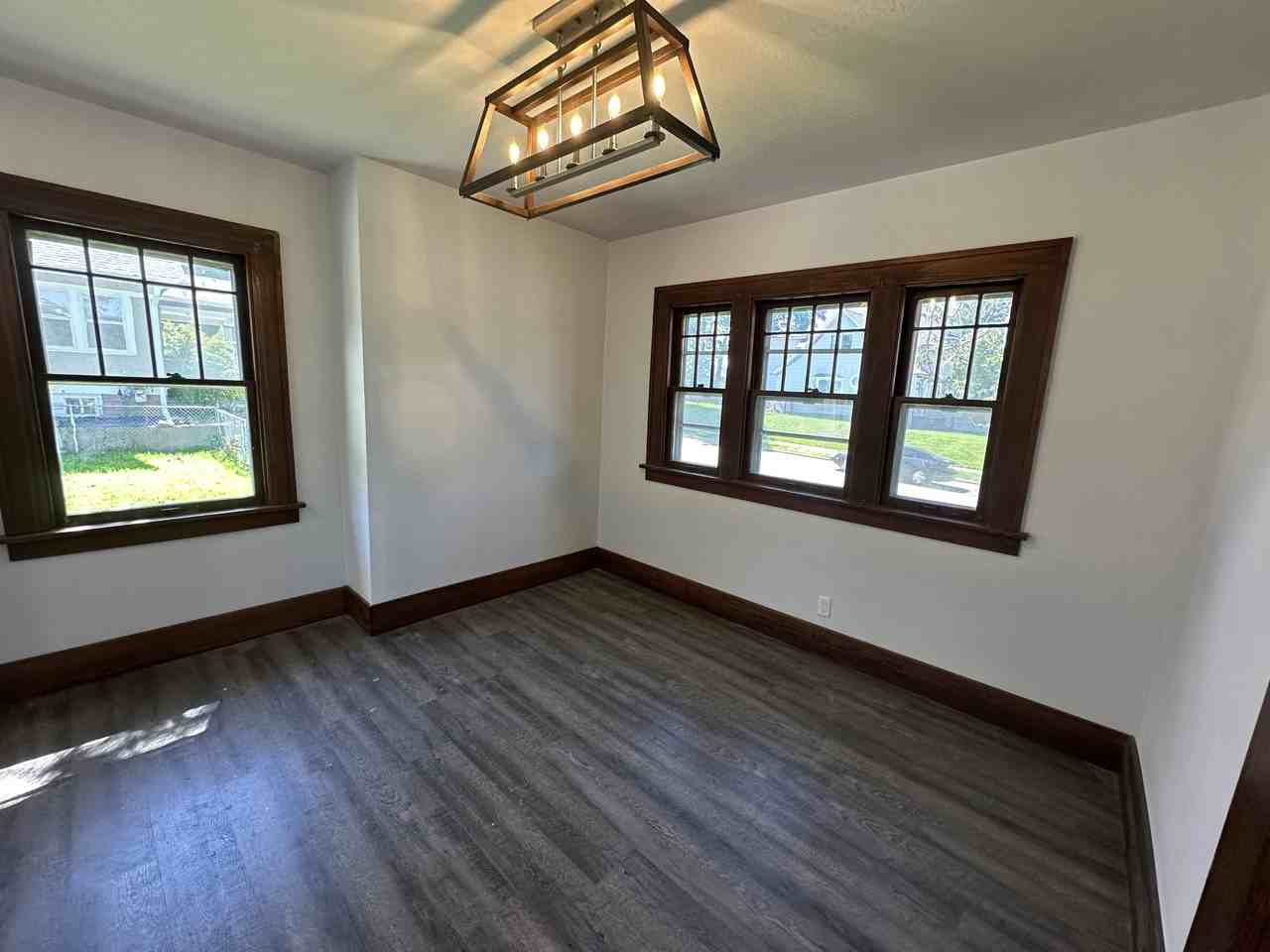 726 W 26th St #1 - Photo 6 of 9