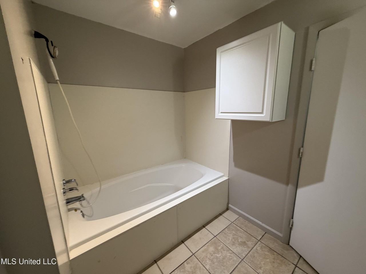 4337 Terrace Dr - Photo 7 of 18