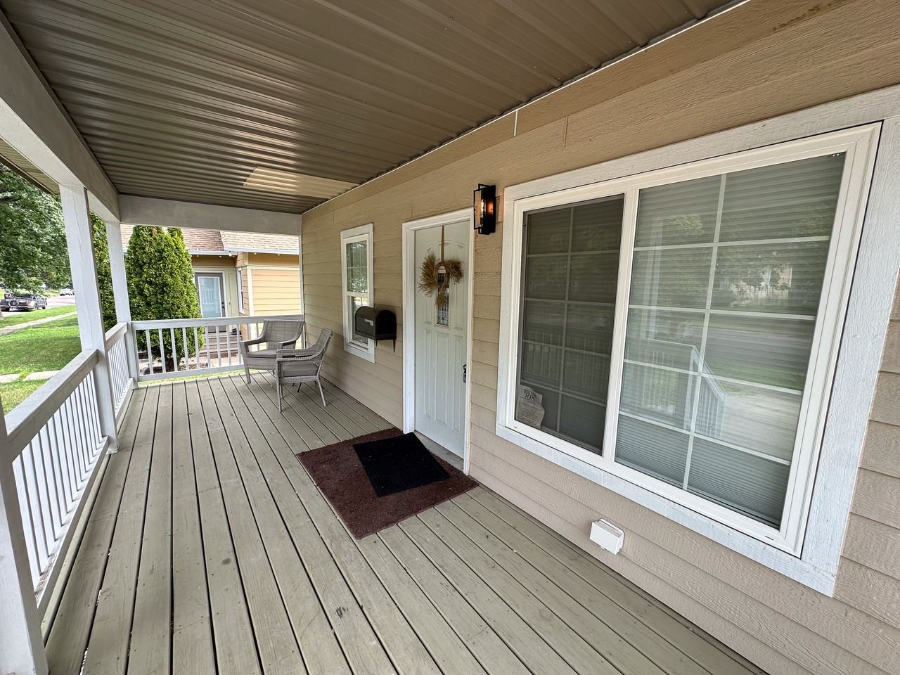 704 N Duluth Ave #1 - Photo 5 of 6