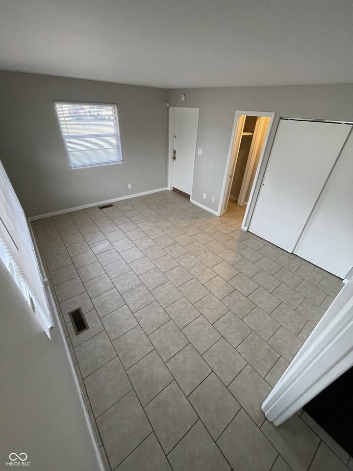 622 Brewer Pl - Photo 3 of 11