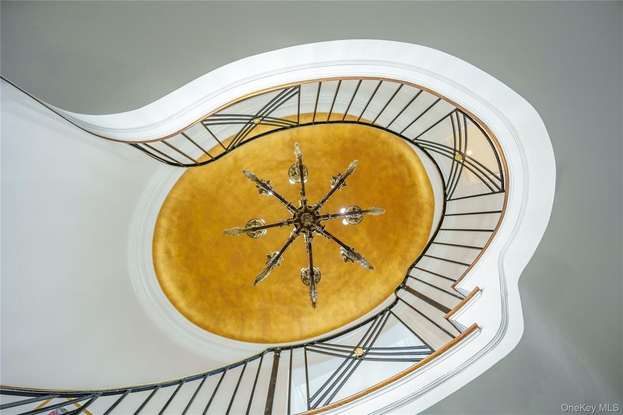 10 Hidden Pond - Photo 7 of 46