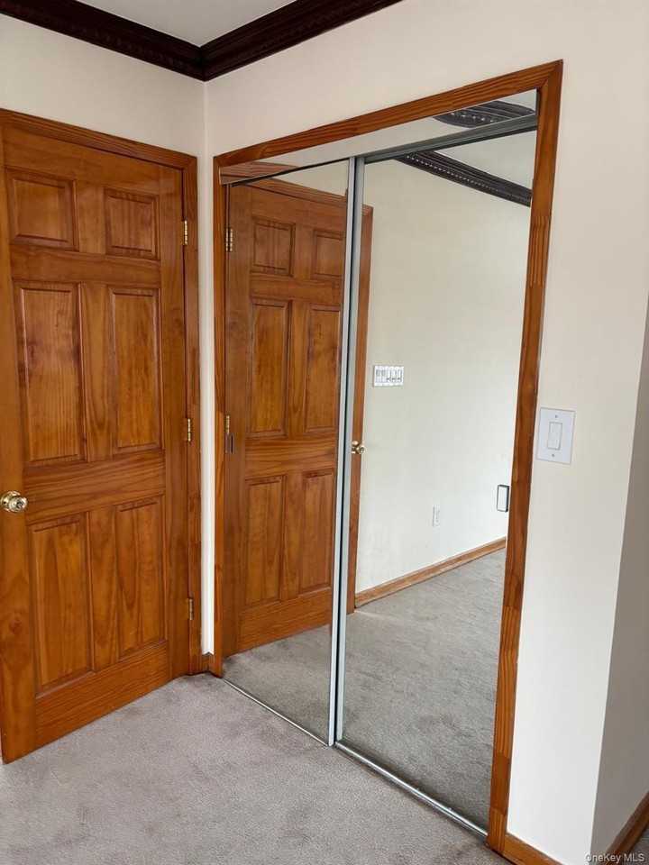 7520 167th St - Photo 5 of 7