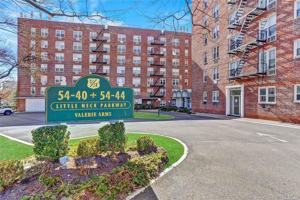 featured image of 5444 Little Neck Pkwy Apt 6v #6V