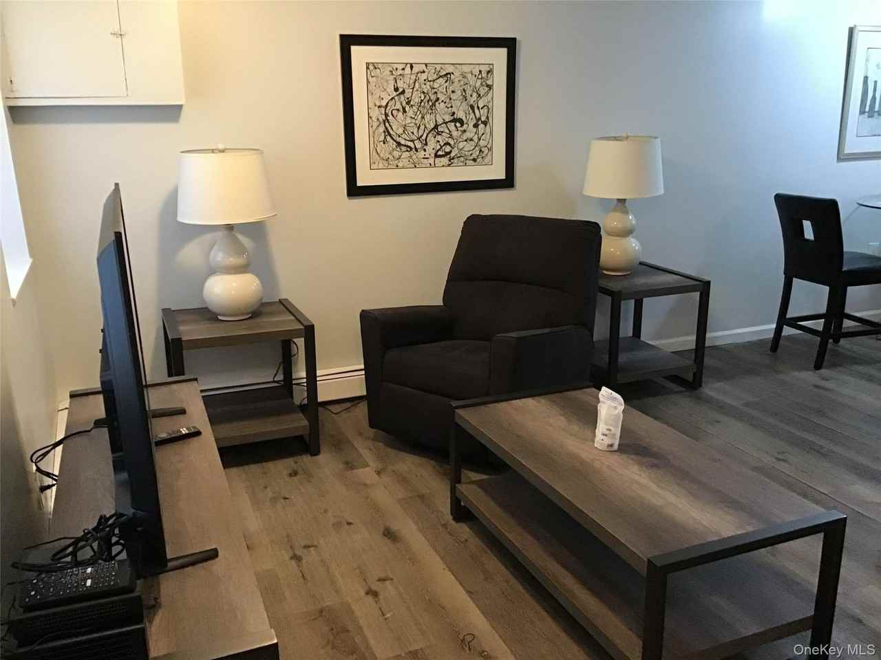 46 Benson St - Photo 4 of 11