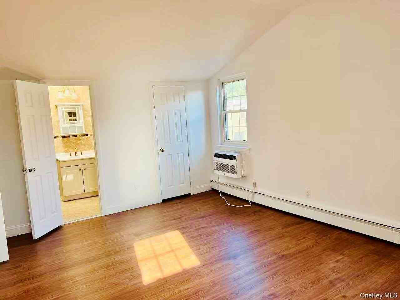 23210 Horace Harding Expy Unit 2fl #2FL - Photo 3 of 4