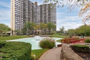 2 Bay Club Dr Apt 8v #8V - Photo 1 of 1