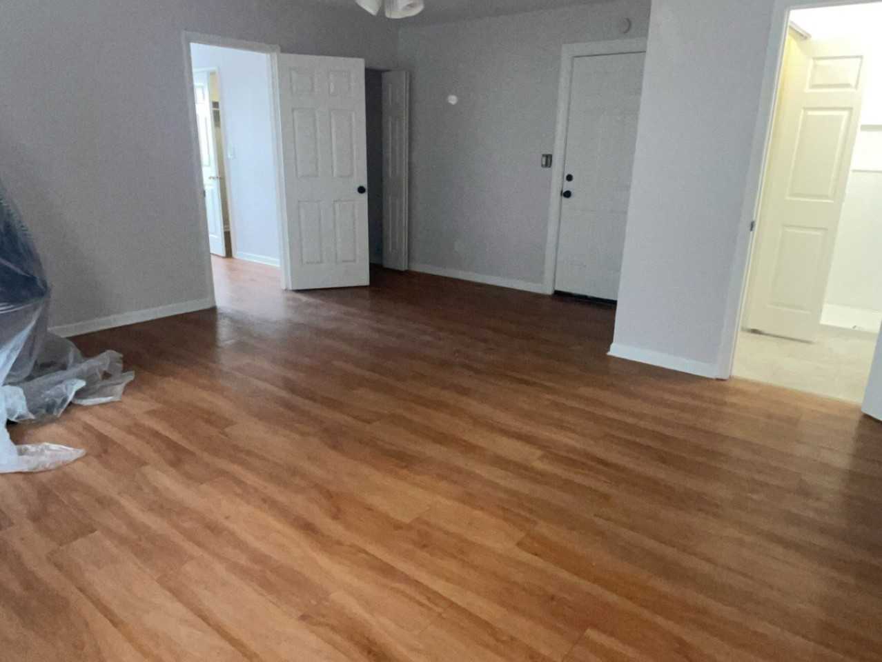 3611 N Sacramento Ave - Photo 4 of 13