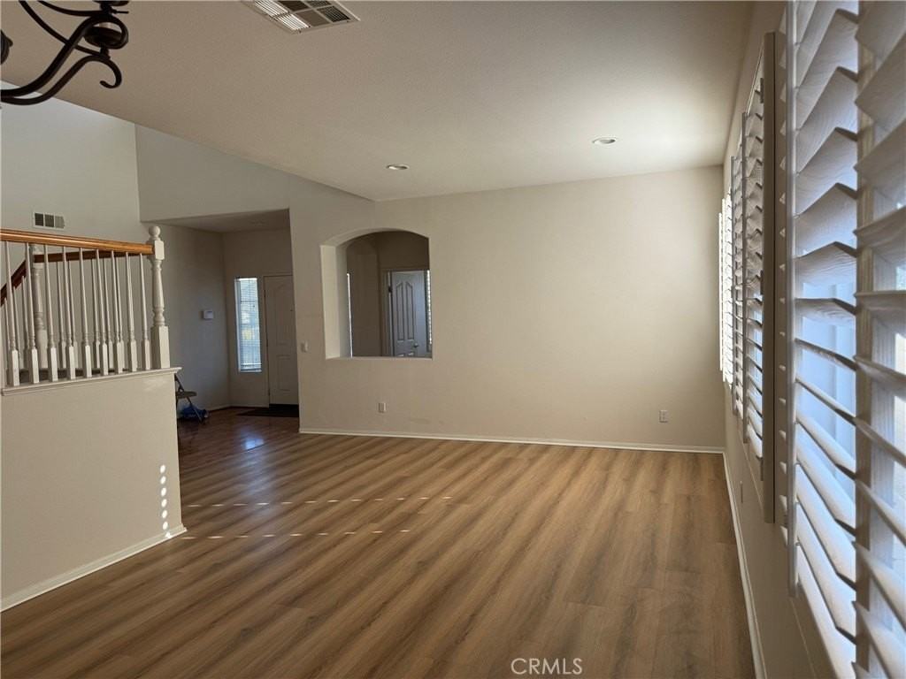 5815 Larry Dean St - Photo 3 of 19