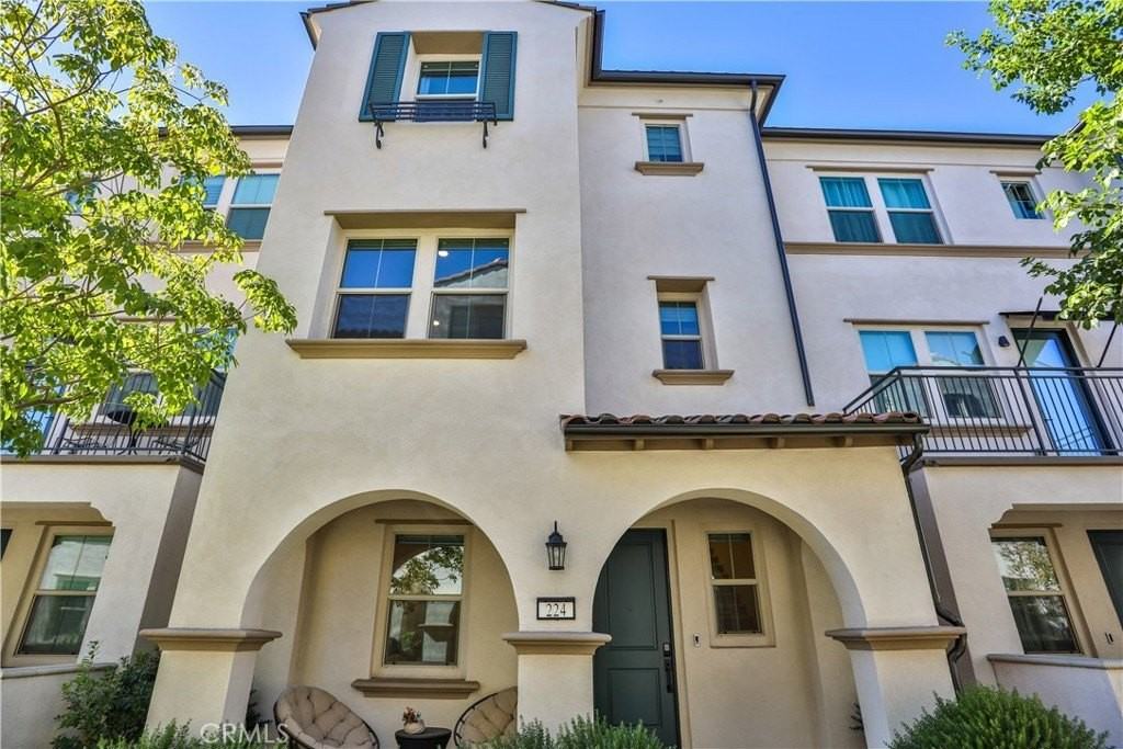 224 Babson Ct - Photo 2 of 48