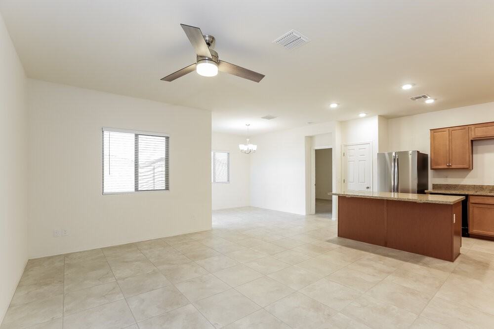 4086 W Winston Dr - Photo 5 of 16