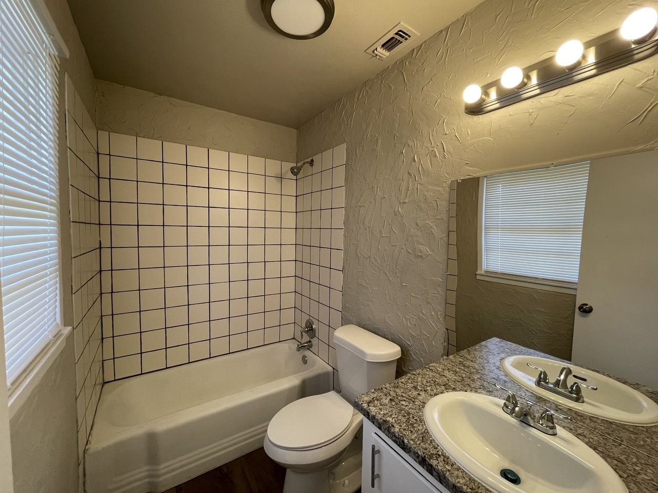 606 Bangor Ave - Photo 6 of 11