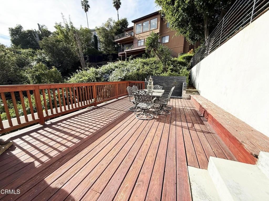 2412 Norwalk Ave - Photo 7 of 16