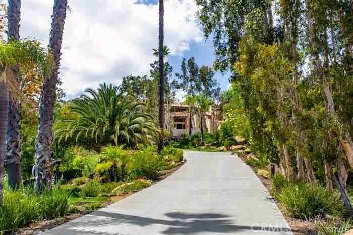 5 Buckskin Rd - Photo 3 of 26