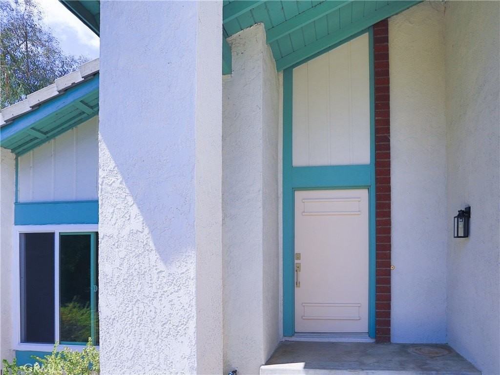 22501 Cello Dr - Photo 3 of 19