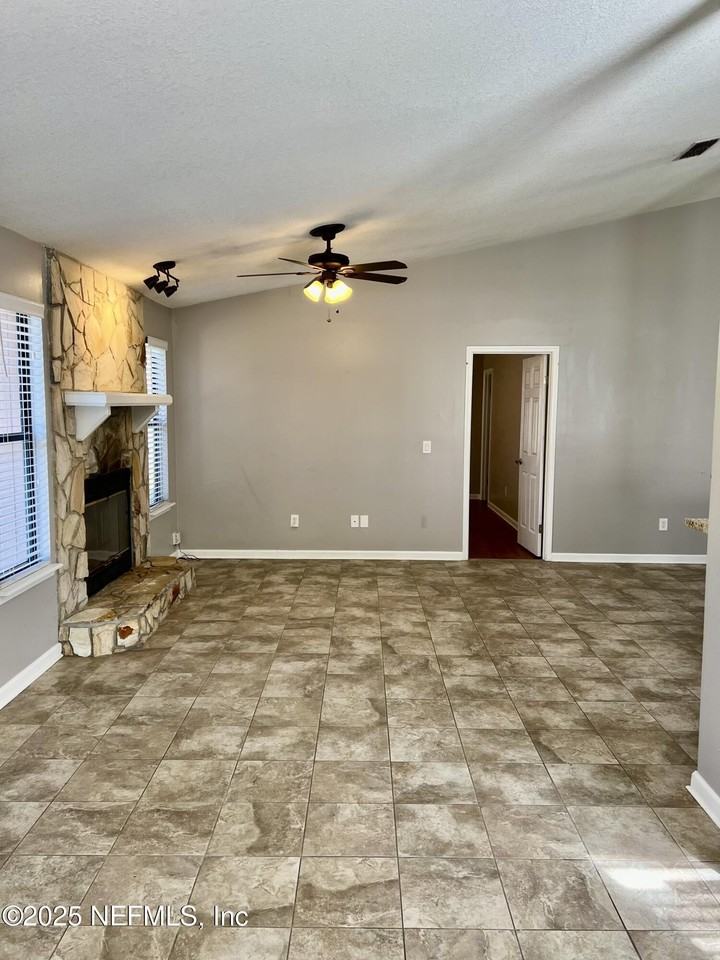 7820 Collins Ridge Blvd E - Photo 6 of 17