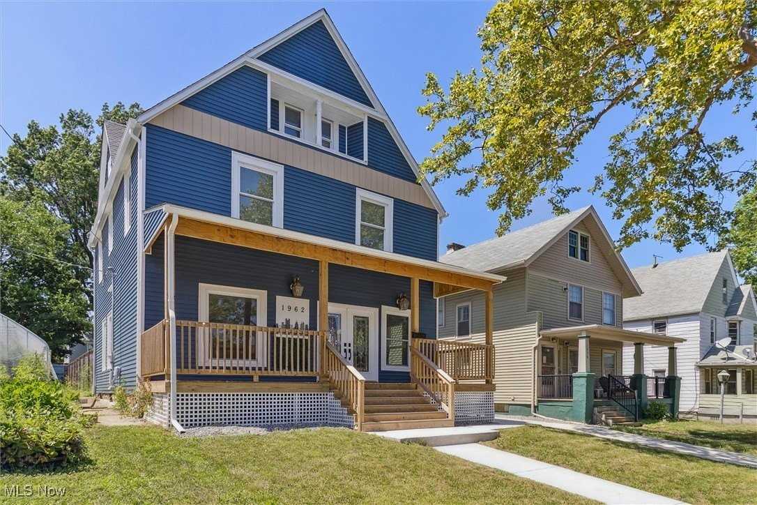 1962 W 96th St - Photo 2 of 44