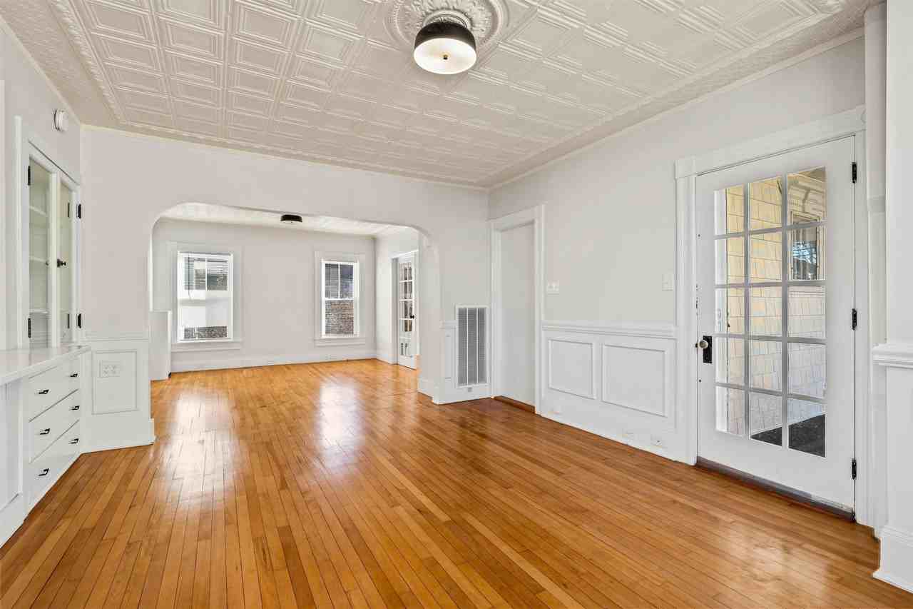 26 Reservoir Ave - Photo 3 of 24